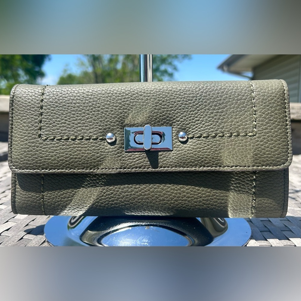 Olive Green Turnclasp Long Wallet EUC​ - Picture 2 of 12